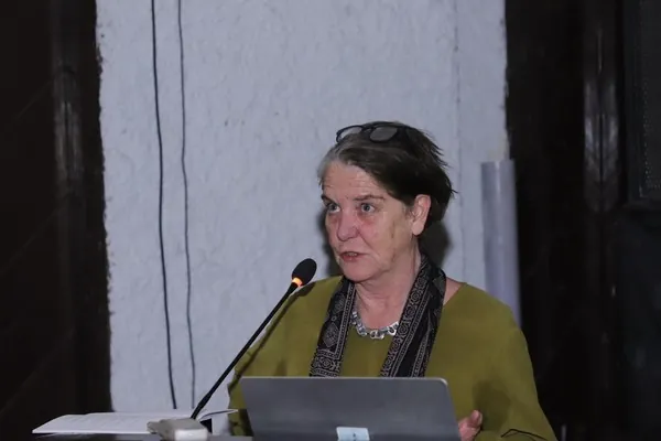Artist Talk - Beate Terfloth