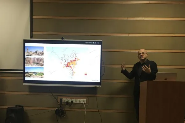 Artist Talk – Omar Nagati