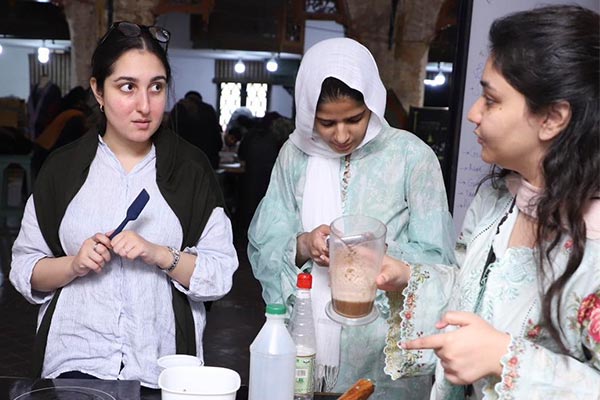 Workshop – Aleezay Mohsin 'Sustainable Material Making'