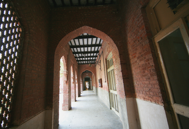 Oldest art institutions in South Asia